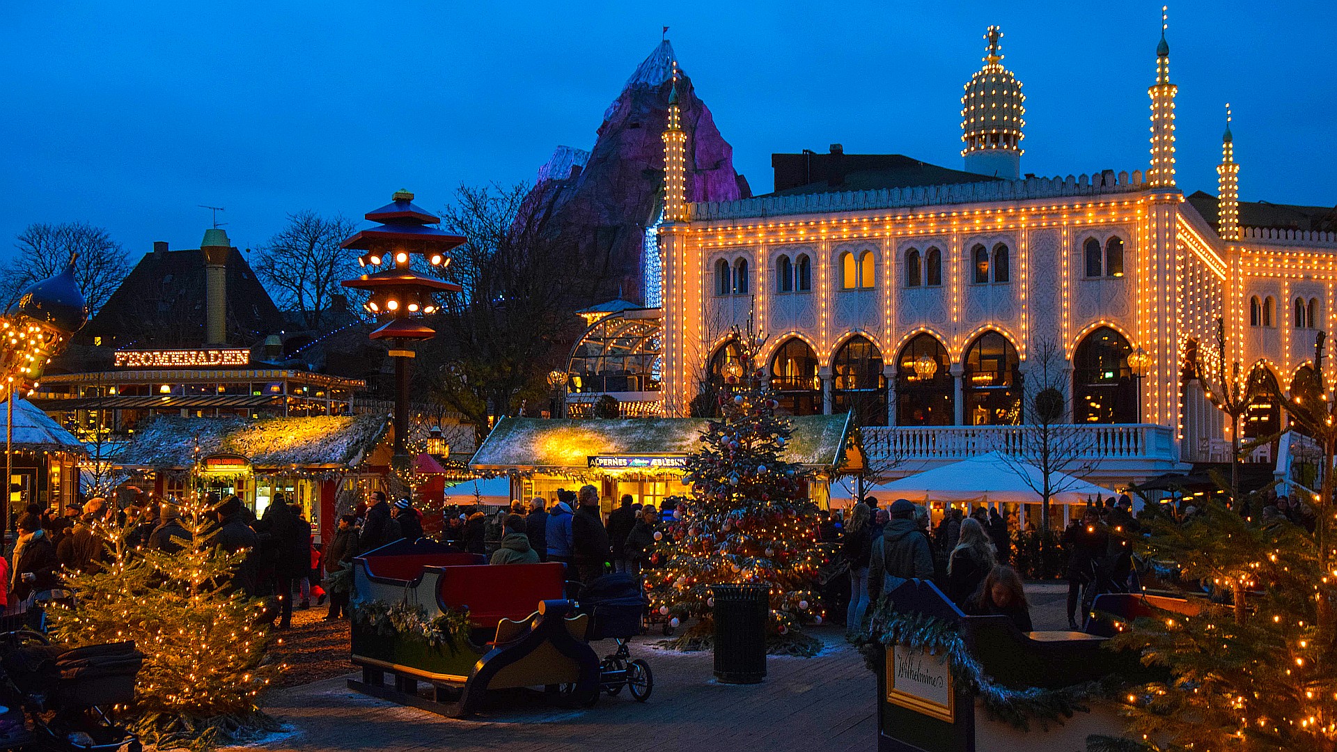 Коледен базар в Tivoli Gardens
